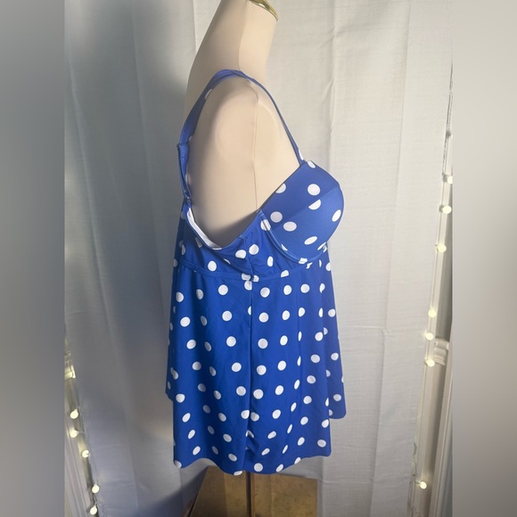Blue and White Polka Dot Tankini and Bottoms - Picture 9 of 10